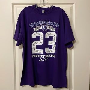 UW Huskies 2023 undefeated season T-Shirt, size XL